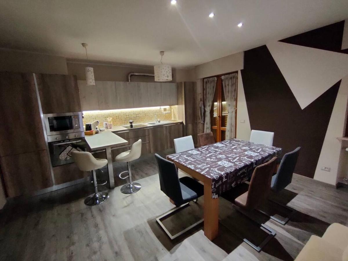 Appartamento Chentre En Ville - A 2 Passi Dal Centro - Parcheggio Gratuito - Cir-Vda-Aosta-0073 Exteriér fotografie