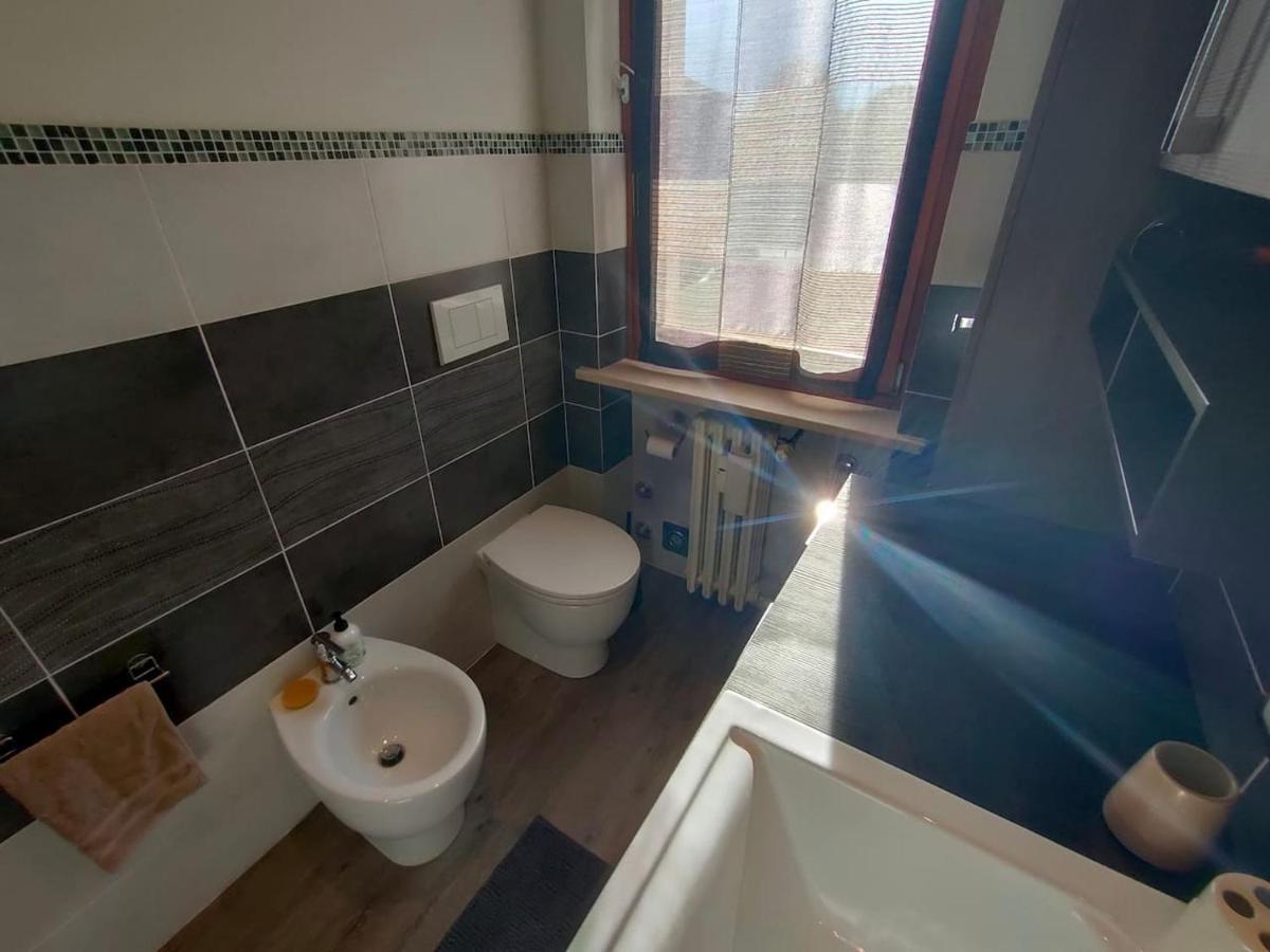 Appartamento Chentre En Ville - A 2 Passi Dal Centro - Parcheggio Gratuito - Cir-Vda-Aosta-0073 Exteriér fotografie