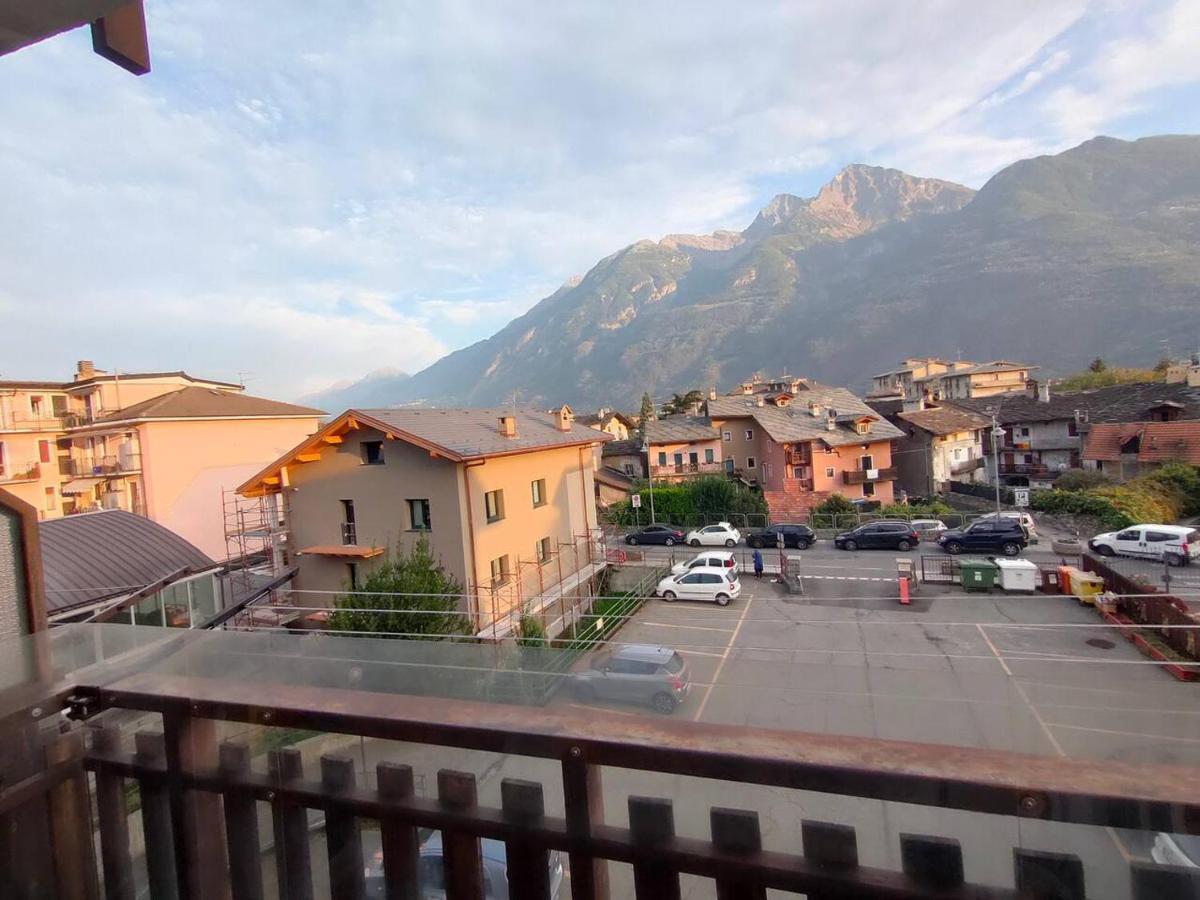 Appartamento Chentre En Ville - A 2 Passi Dal Centro - Parcheggio Gratuito - Cir-Vda-Aosta-0073 Exteriér fotografie